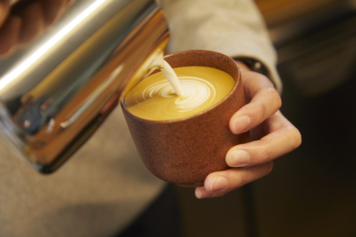 mia mia pouring coffee espresso latte